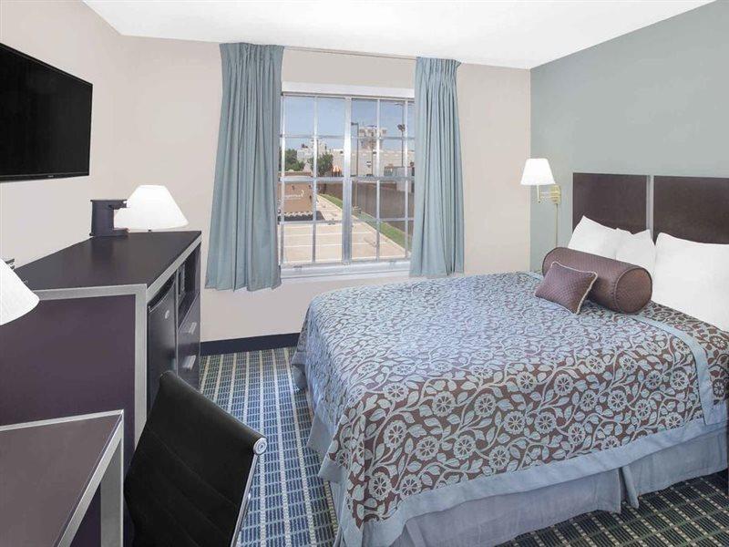 Days Inn By Wyndham Market Center Dallas Love Field Ngoại thất bức ảnh