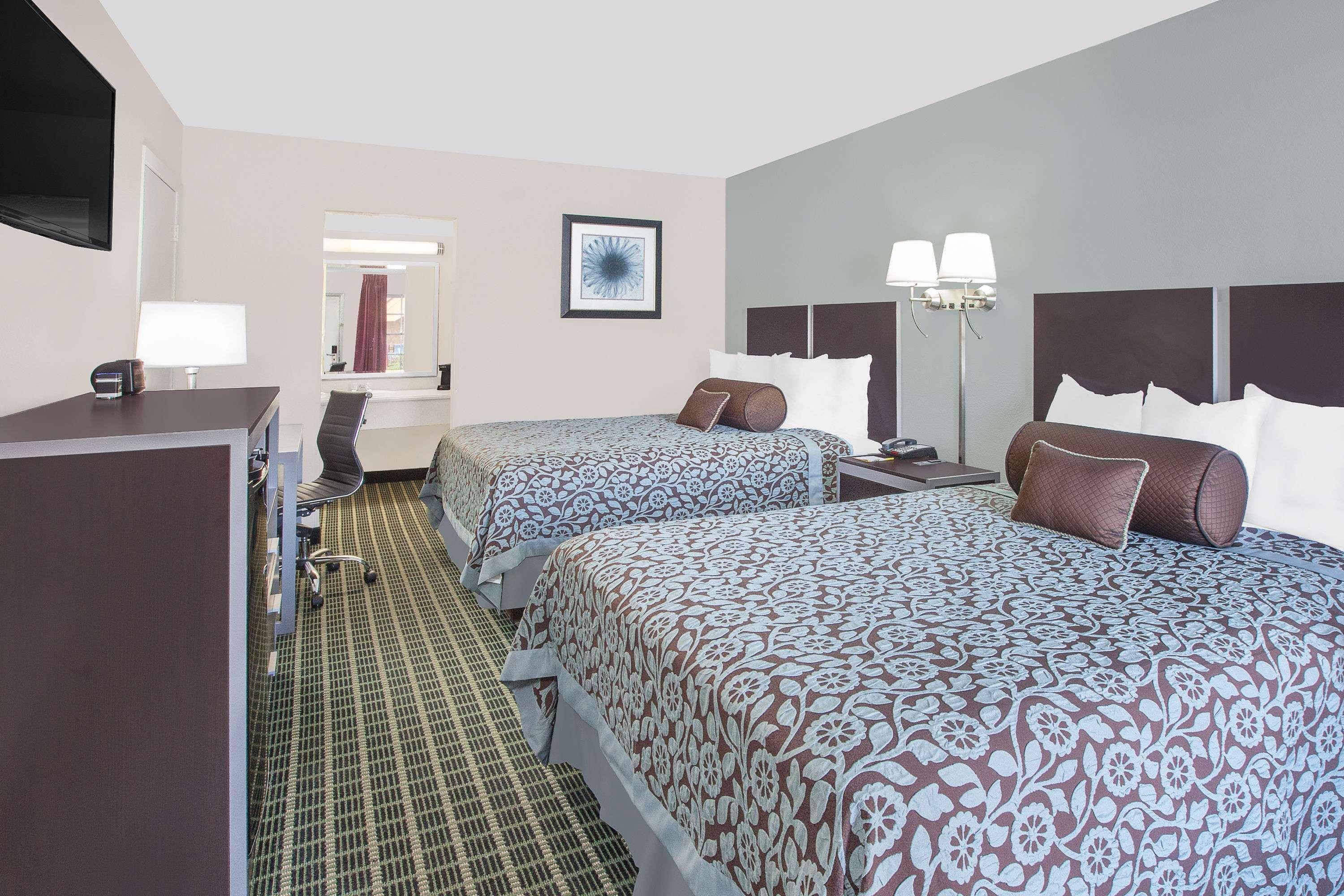 Days Inn By Wyndham Market Center Dallas Love Field Ngoại thất bức ảnh
