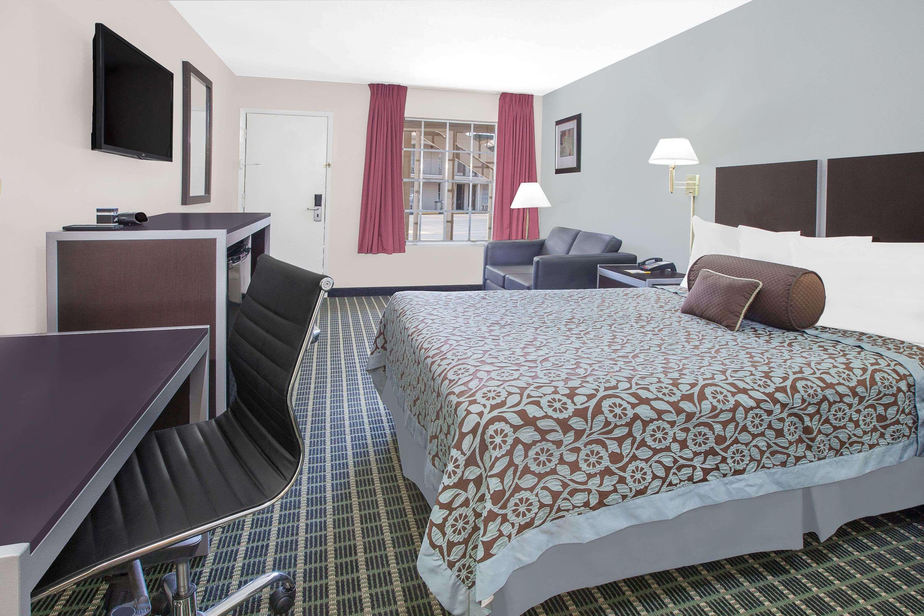 Days Inn By Wyndham Market Center Dallas Love Field Ngoại thất bức ảnh