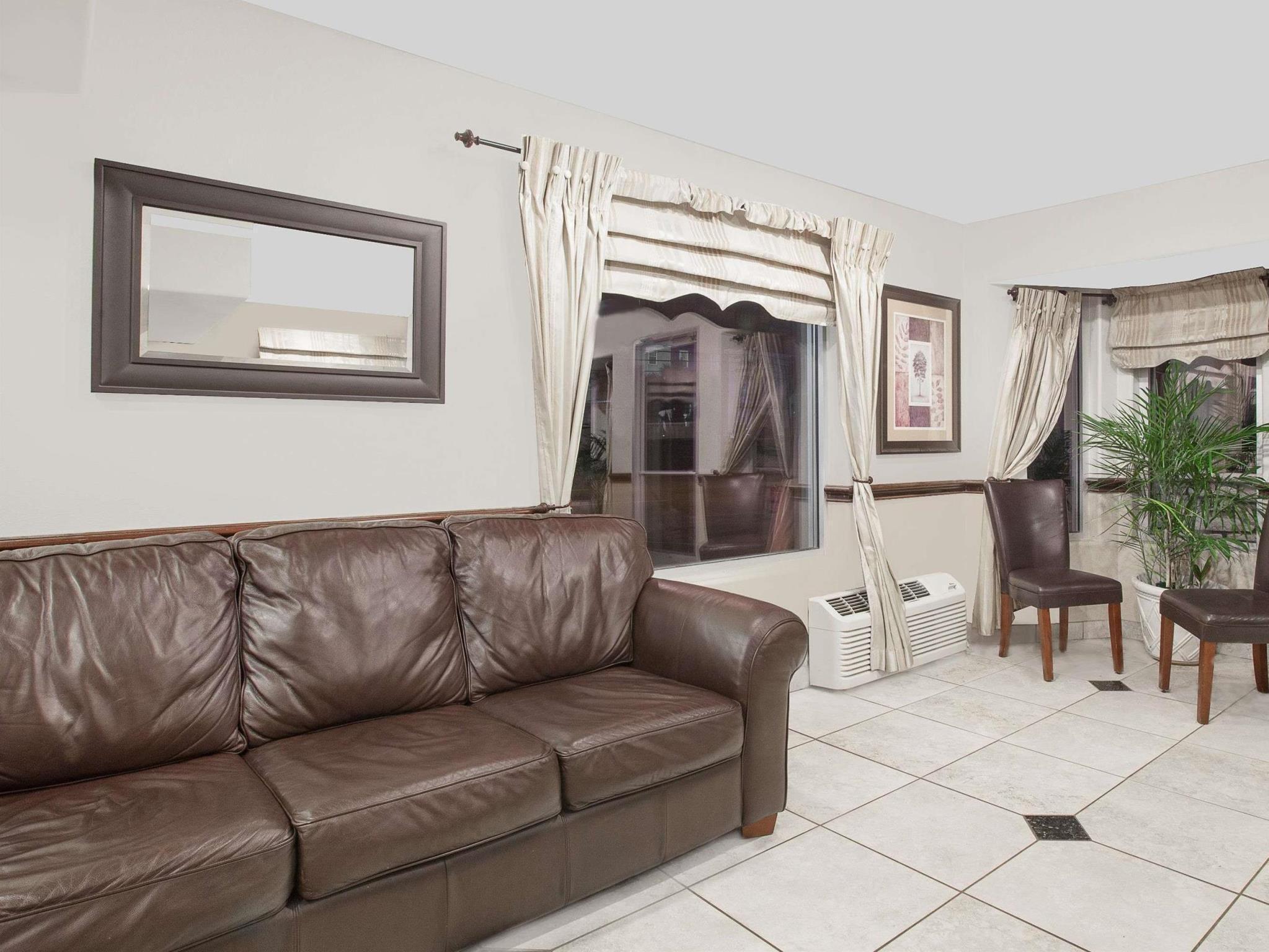 Days Inn By Wyndham Market Center Dallas Love Field Ngoại thất bức ảnh